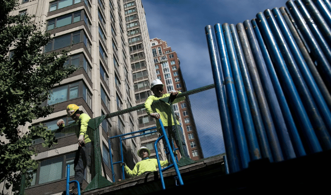 Inmigrantes, Pilar Clave en la Economía de EE.UU. en Crisis