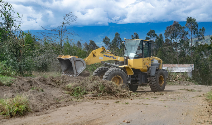 Municipalidad de Mocha inició limpieza de maleza en vías rurales