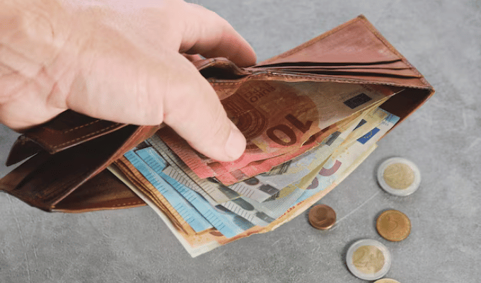 ¿Primera cita? Mujeres exigen que hombres gasten hasta USD 100