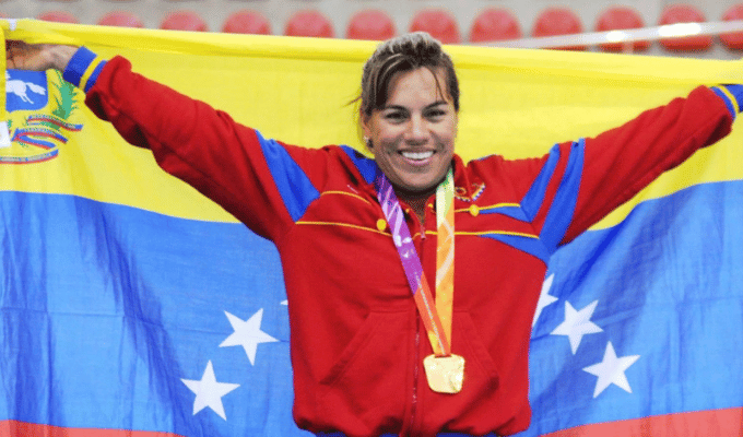 Ciclista venezolana opositora a Maduro fallece en su apartamento