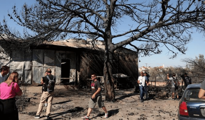 ¡Desastre en Grecia! Rayos provocan decenas de incendios