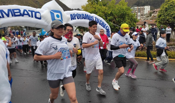 Festival atlético anti-drogas congrega multitudes en Ecuador y más all