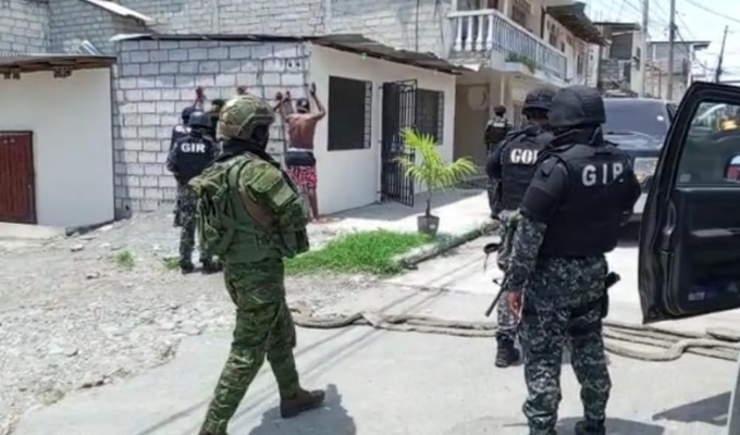 Operativo militar golpea al crimen en Esmeraldas y Guayas
