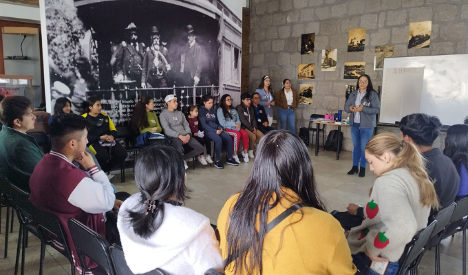 Jóvenes de Cevallos se fortalecen en liderazgo y comunicación