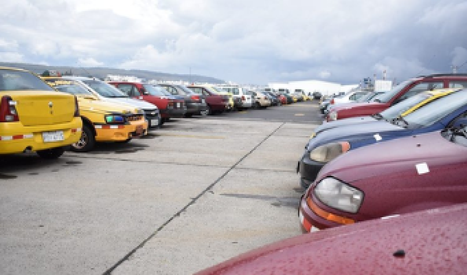 44 vehículos robados se encuentran en patios de la AMT en Quito