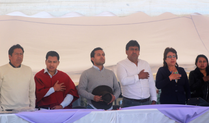 Prefecto de Tungurahua recibe premio por canal bi-provincial