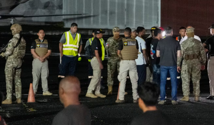 ¡Deportan a ecuatorianos desde Panamá! Algunos son buscados por delito