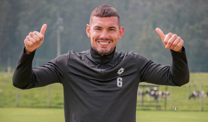 Jugador sin equipo: busca nuevo club a través de Facebook