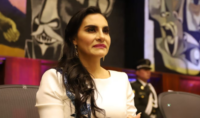 ¡Nueva batalla! Abad enfrentará audiencia por demanda del Gobierno