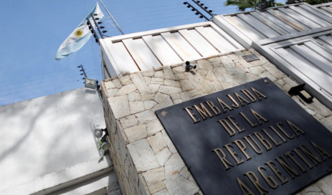 ¡Embajada en peligro! Fuerzas de seguridad cercan sede en Caracas