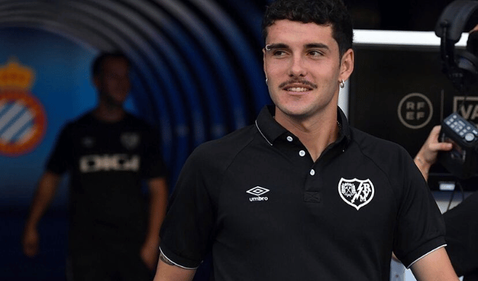 ¡Sergio Camello, símbolo de humildad a sus 23 años!