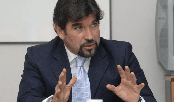 Carlos Vera se somete a cateterismo tras casi sufrir un infarto