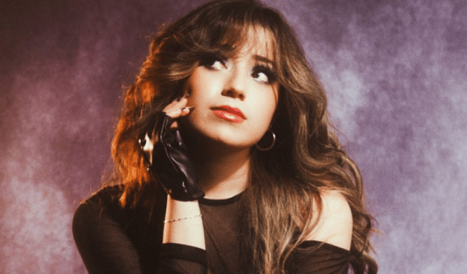 Adriana Mojica, cantante salvadoreña de 19 años, fallece atropellada