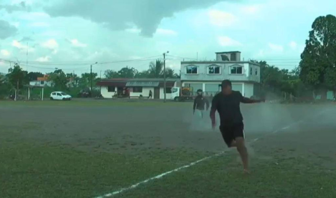 ¡Terror en la cancha! Balacera interrumpe partido en El Coca