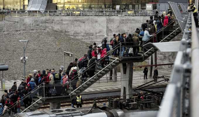 ¡Suecia paga a inmigrantes para que se vayan!