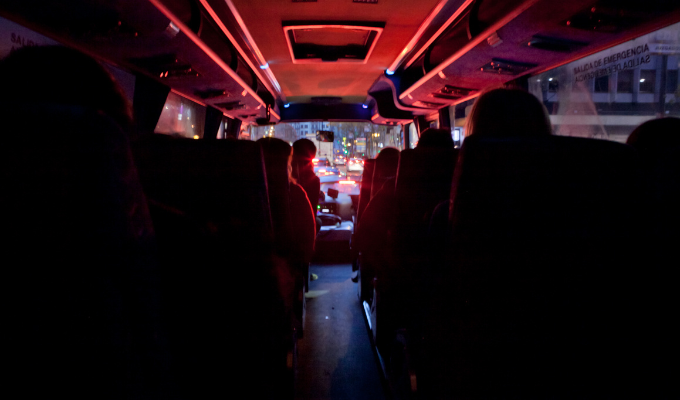 ¡Seis delincuentes desatan caos y violencia en bus de Quito!