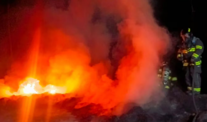 Dos detenidos por provocar incendio en bosque del sur de Quito