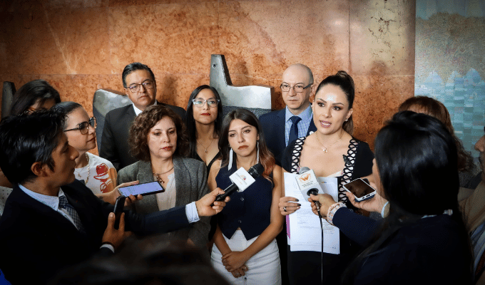 Crean comisión clave para defender derechos de mujeres y LGBTIQ+