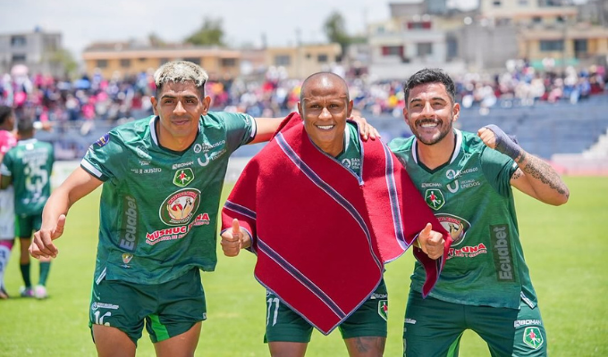 El Ponchito pelea por su sueño en la Sudamericana