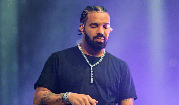 ¡Drake ahora canta corridos tumbados! Escucha su nueva colaboración