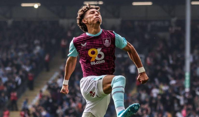 ¡Líder invicto! Sarmiento brilla en el triunfo del Burnley