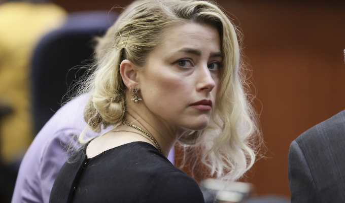 Amber Heard se defiende: 'No me juzguen por mi juicio con Depp'