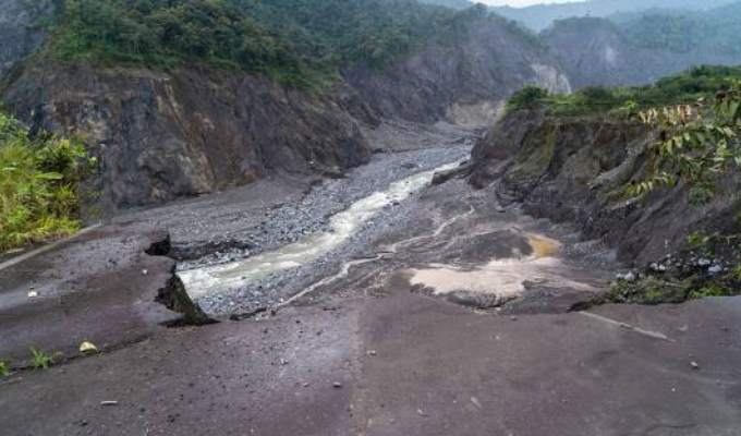 Crisis eléctrica en Ecuador: Coca Codo Sinclair casi paralizada
