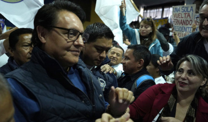 Filtración masiva de chats pone en riesgo a periodistas de Ecuador