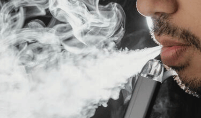 Vapes con sabores: más adictivos que los cigarrillos comunes