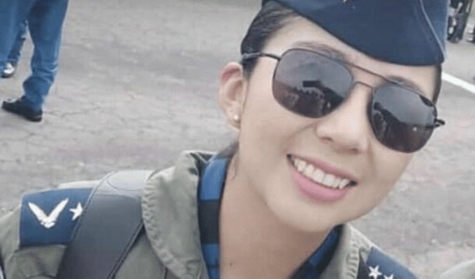 Diana Ruiz: La primera mujer ecuatoriana en pilotear un supersónico