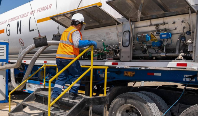 Gas natural desde Perú llega a Ecuador en primer envío terrestre
