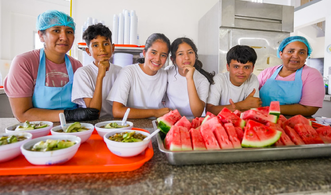 Nuevo modelo de alimentación escolar beneficiará a 20 mil niños