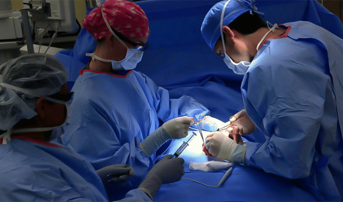 Primer cirugía cerebral en Ecuador con inteligencia artificial