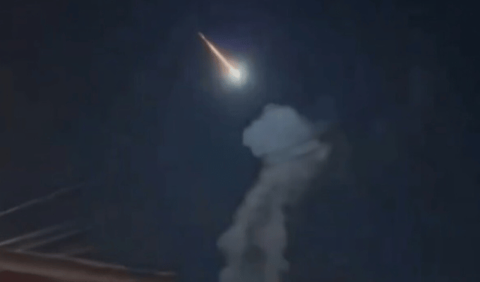 Un meteorito “potencialmente peligroso” cruzó el cielo de Rusia