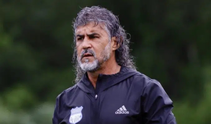 Emelec le dio el finiquito a Leonel Álvarez este martes.