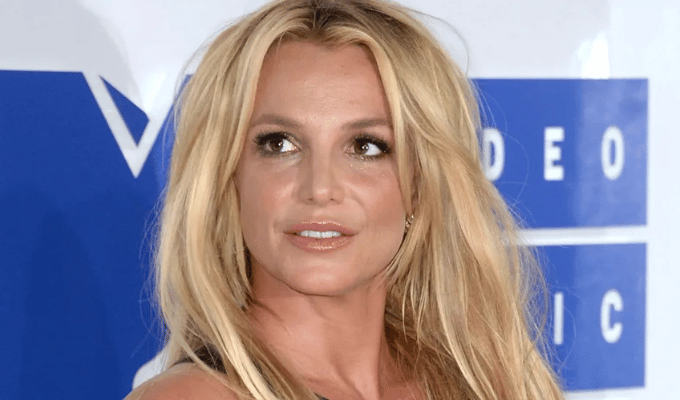 Britney Spears busca paz en México tras sufrimiento por paparazzi