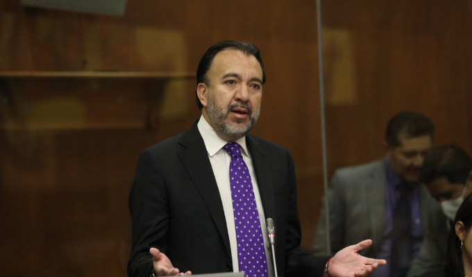 Pabel Muñoz propone medidas económicas para enfrentar crisis en Quito