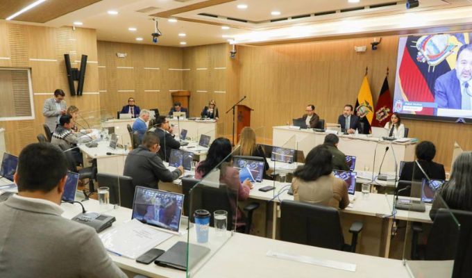 Secretario de Cultura defiende arte crítico de Mugre Sur en Quitofest