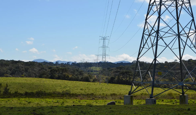 Colombia reanudó la exportación de energía a Ecuador