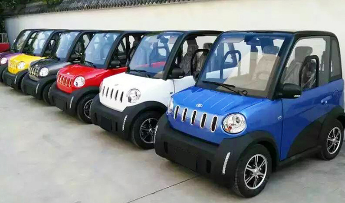 Ventas record de vehiculos electricos frenan consumo de petróleo