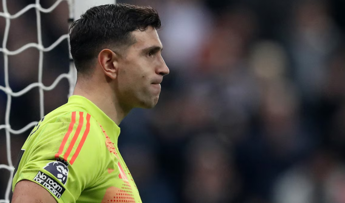 Amargo del Boxing Day: Dibu sufrió con el 3-0 del Newcastle