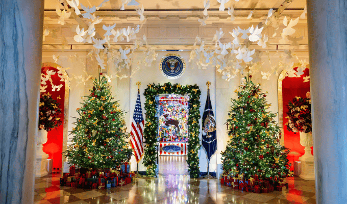 Biden celebra su última Navidad como presidente con gran estilo