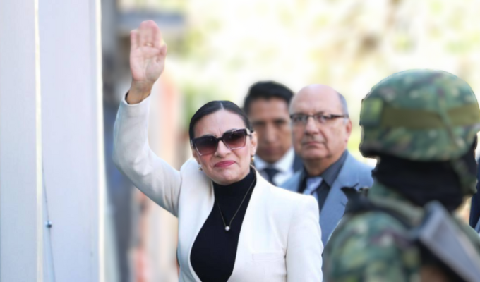 Vicepresidenta Abad anunció viaje a Turquía hasta en 30 días