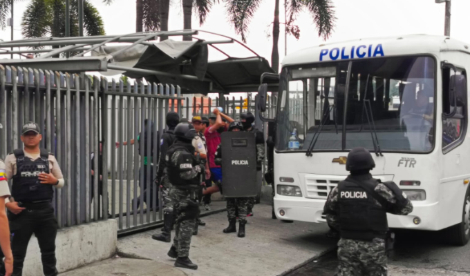 Militares procesados por desaparición de niños trasladados a Latacunga