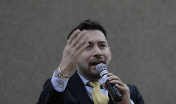 Tillería denunció a Noboa por campaña sin licencia ante el TCE