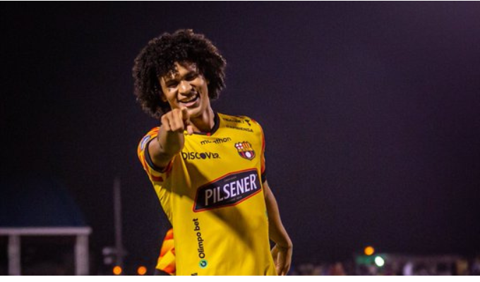 Eduard Bello deja Barcelona SC y llega a la Católica de Chile