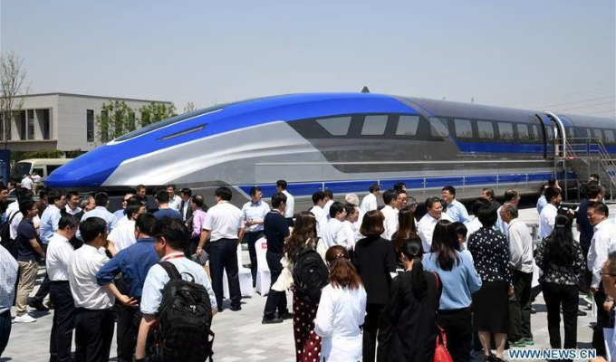 ¡Rompiendo Barreras! Tren Chino Alcanza Increíbles 420 km/h