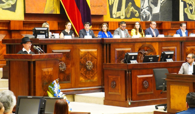 Asamblea en busca de votos para designar autoridades y juicio a Lasso