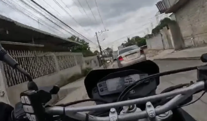 Persecución policial en Guayaquil rescata a taxista secuestrado