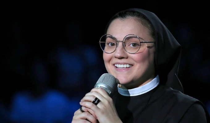 ¡Adiós hábito! Sor Cristina, la monja cantante de 'La Voz'